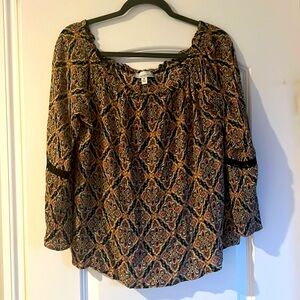 Beautiful excellent condition shirt from Evereve! Brand: Allison Joy